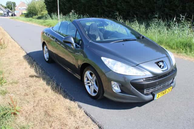 Peugeot 308 (2010) thumbnail 4