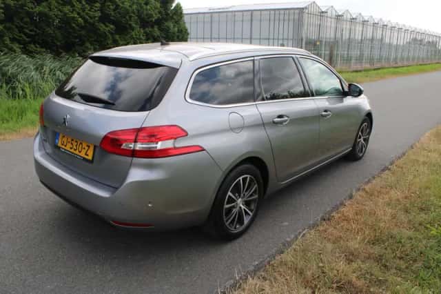 Peugeot 308 (2015) thumbnail 4