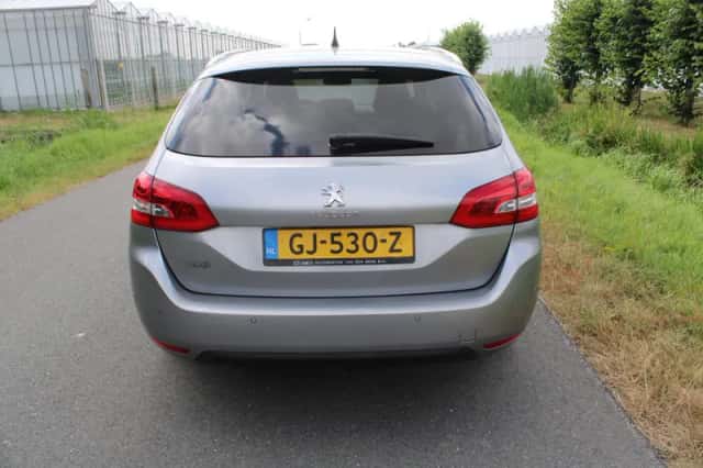 Peugeot 308 (2015) thumbnail 6