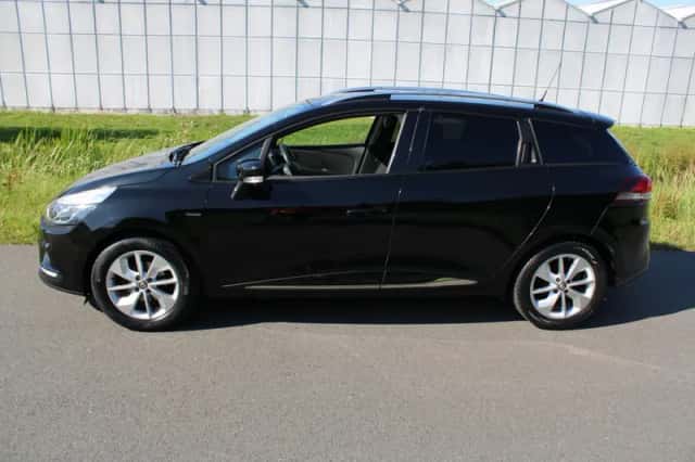 Renault Clio (2017) thumbnail 2