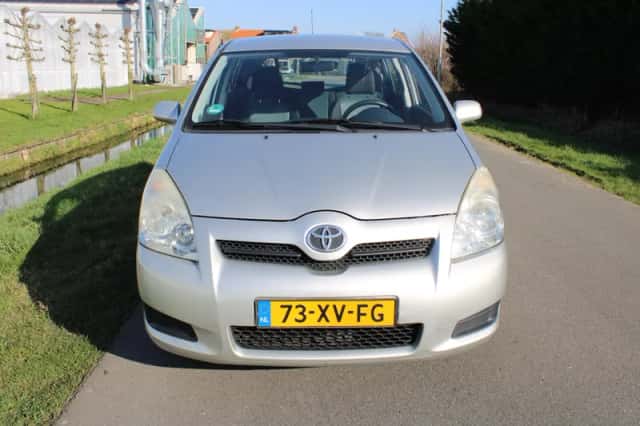 Toyota Verso (2007) thumbnail 4