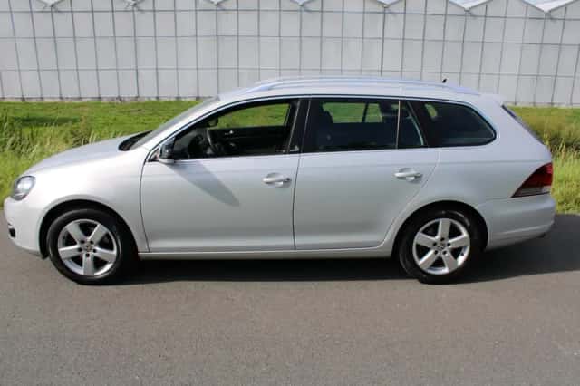 Volkswagen Golf (2012) thumbnail 2