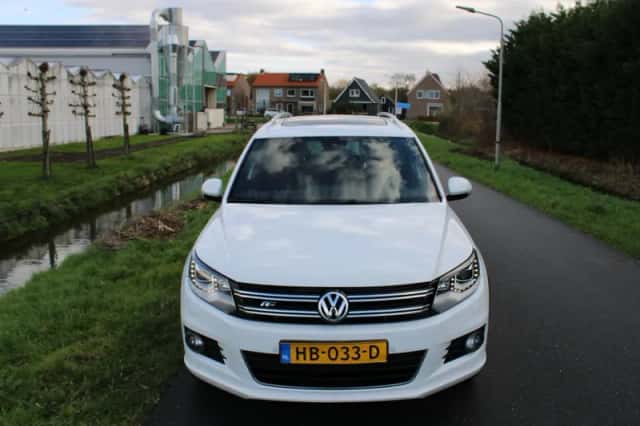 Volkswagen Tiguan (2015) thumbnail 3