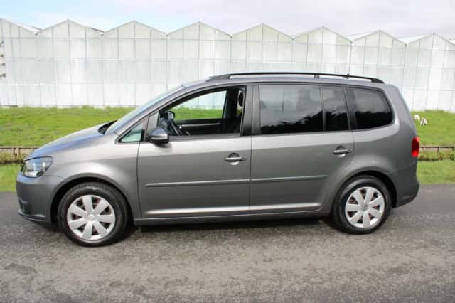 Volkswagen Touran (2011) thumbnail 1