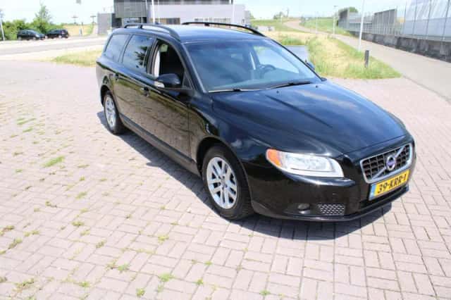 Volvo V70 (2010) thumbnail 2
