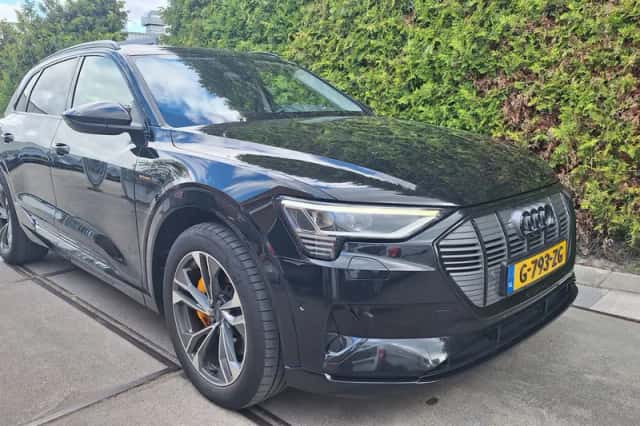Audi e-tron (2019) thumbnail 3