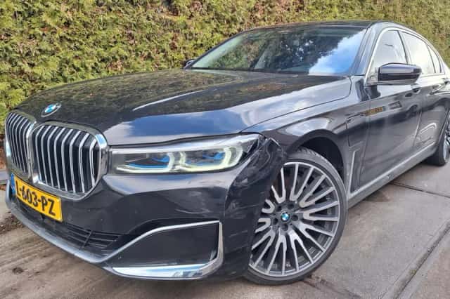BMW 7-Serie (2020) thumbnail 1