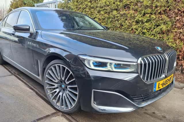 BMW 7-Serie (2020) thumbnail 4