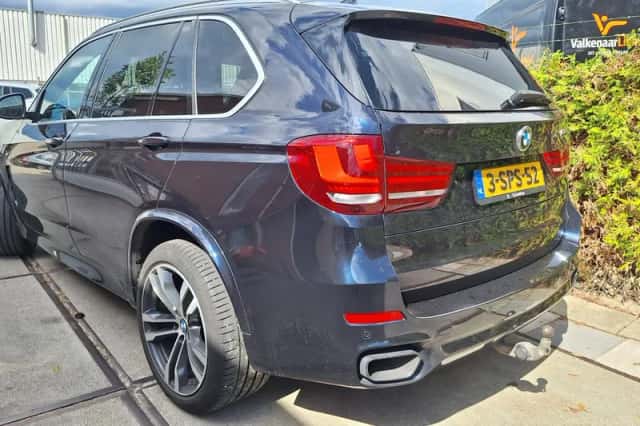 BMW X5 (2013) thumbnail 2