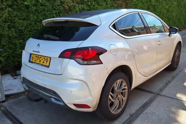 Citroën DS4 (2015) thumbnail 2