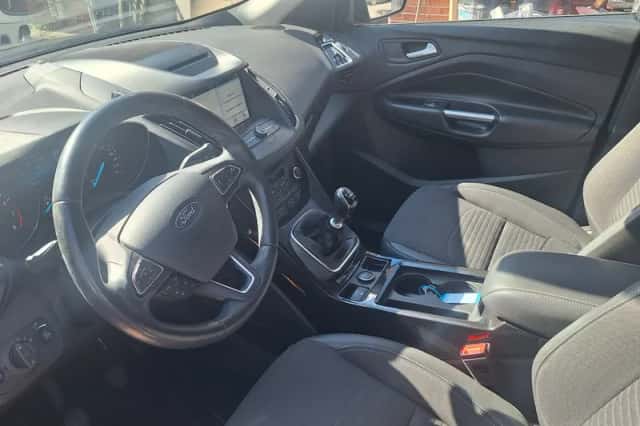 Ford Kuga (2018) thumbnail 5