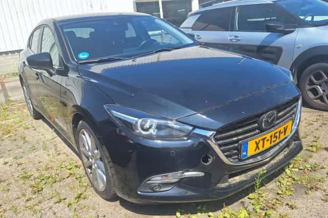 Mazda 3 (2019) thumbnail 3