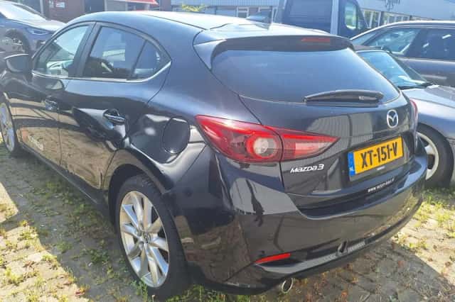 Mazda 3 (2019) thumbnail 4