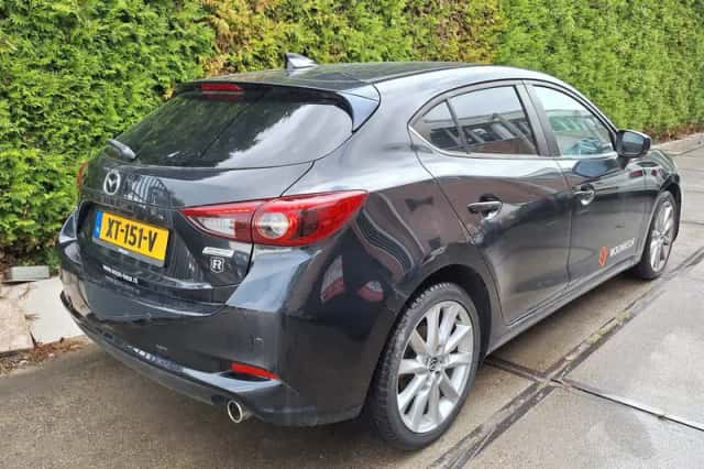 Mazda 3 (2019) thumbnail 4