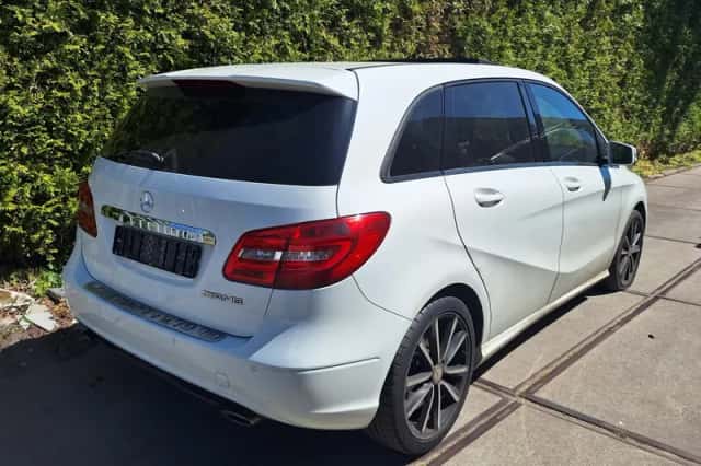 Mercedes-Benz B-Klasse (2012) thumbnail 4