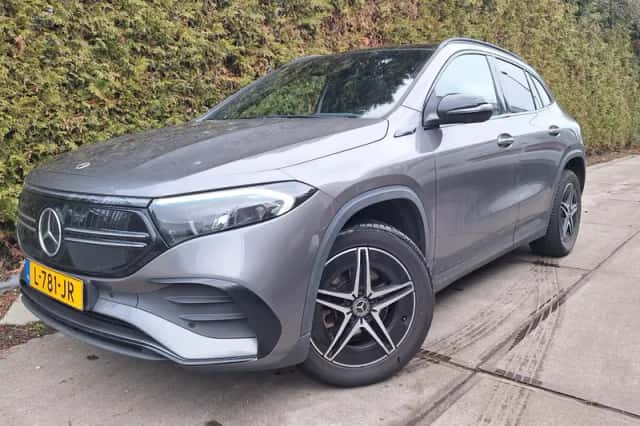 Mercedes-Benz EQA (2021) thumbnail 1