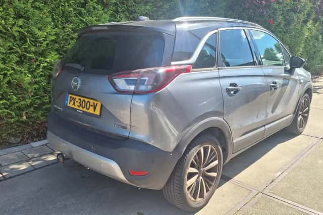 Opel Crossland X (2017) thumbnail 2