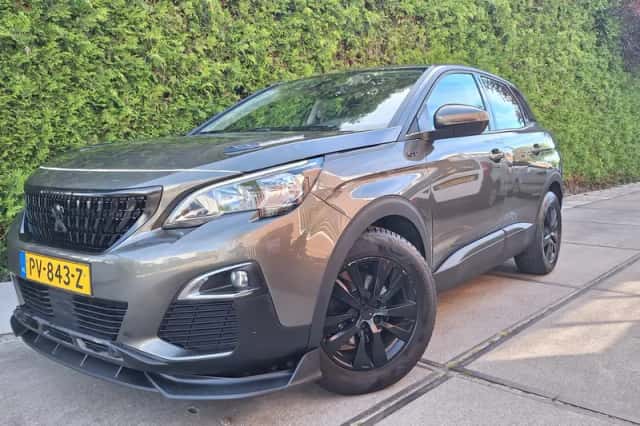 Peugeot 3008 (2017) thumbnail 1
