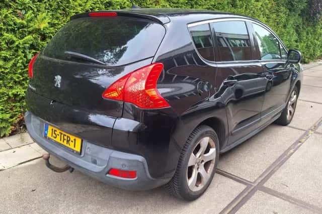 Peugeot 3008 (2012) thumbnail 2