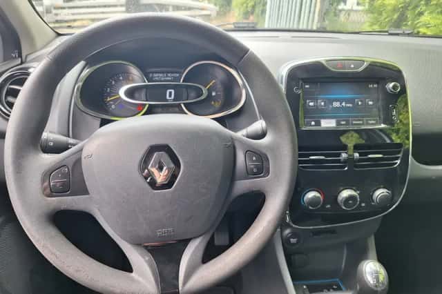 Renault Clio (2013) thumbnail 6
