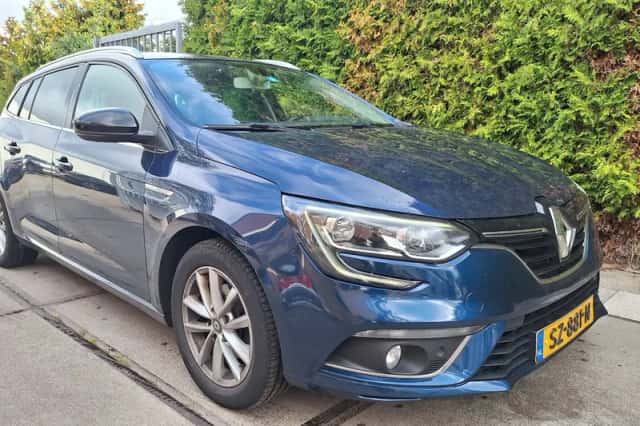 Renault Mégane (2018) thumbnail 3