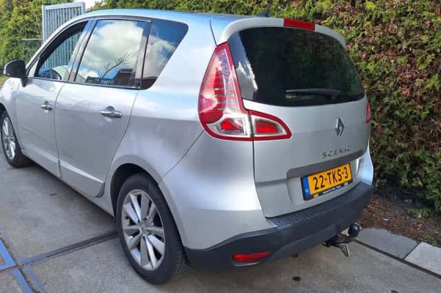 Renault Scénic (2012) thumbnail 4