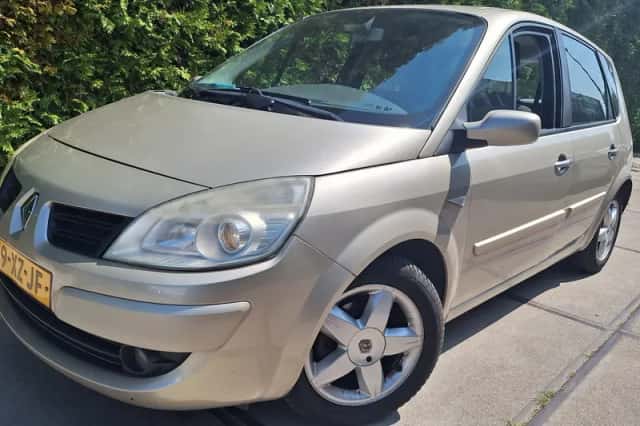 Renault Scénic (2007) thumbnail 1