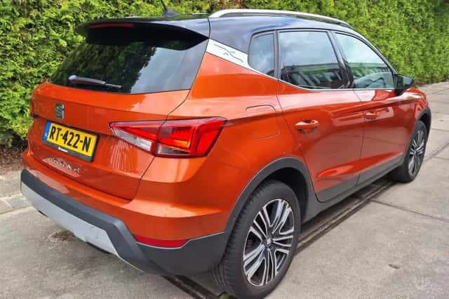 SEAT Arona (2018) thumbnail 4