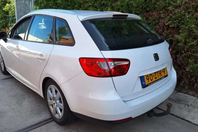 SEAT Ibiza (2013) thumbnail 2