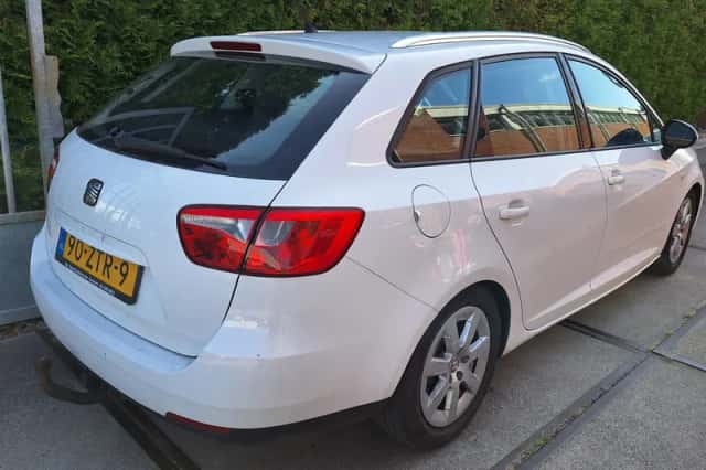 SEAT Ibiza (2013) thumbnail 4