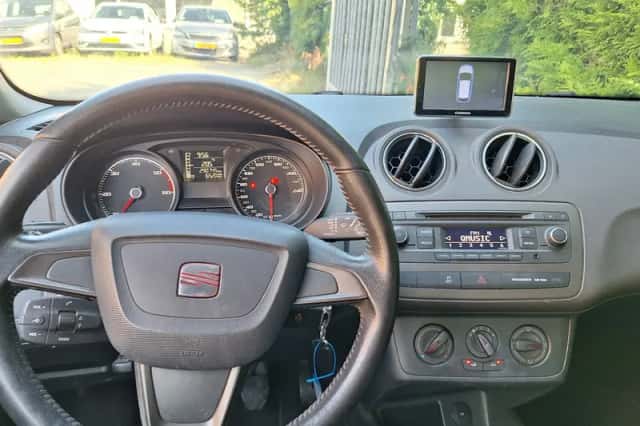 SEAT Ibiza (2013) thumbnail 6
