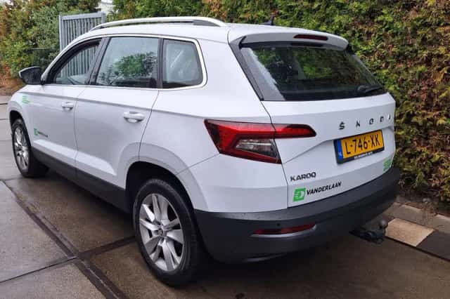 Škoda Karoq (2021) thumbnail 2