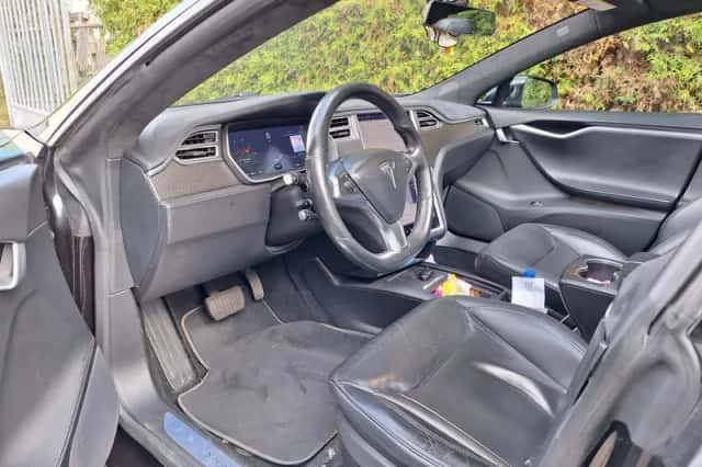 Tesla Model S (2016) thumbnail 6
