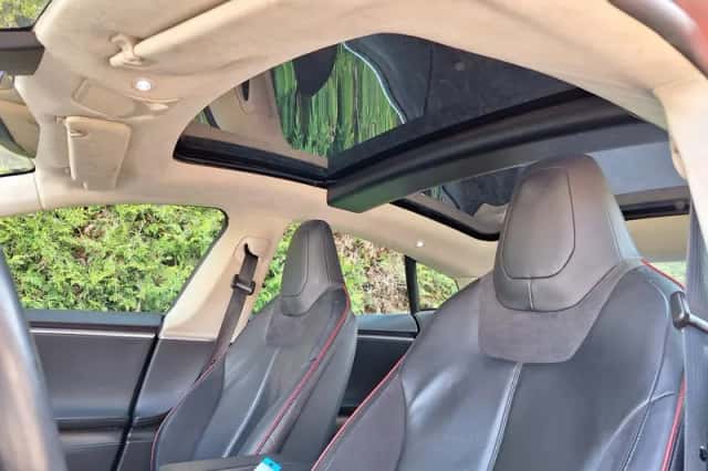 Tesla Model S (2013) thumbnail 6
