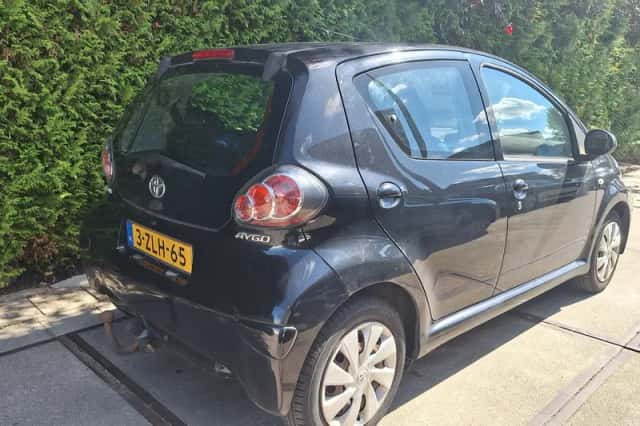 Toyota Aygo (2012) thumbnail 2