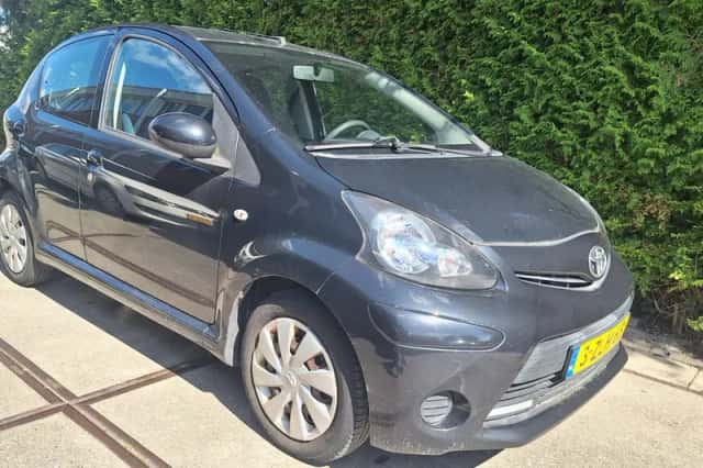 Toyota Aygo (2012) thumbnail 3