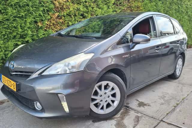 Toyota Prius (2012) thumbnail 1
