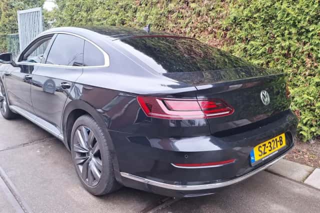 Volkswagen Arteon (2018) thumbnail 2