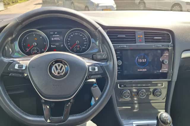 Volkswagen Golf (2019) thumbnail 6