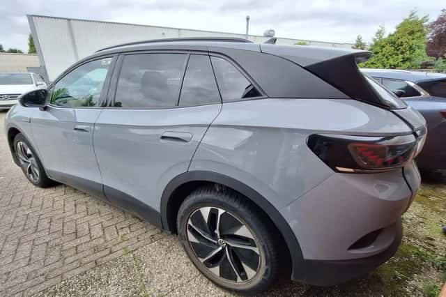 Volkswagen ID.4 (2021) thumbnail 2