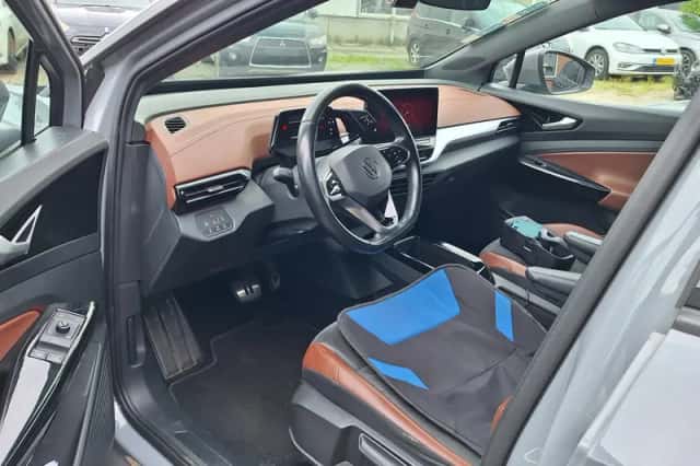 Volkswagen ID.4 (2021) thumbnail 5