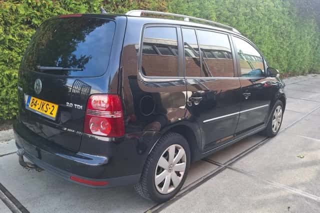 Volkswagen Touran (2009) thumbnail 4