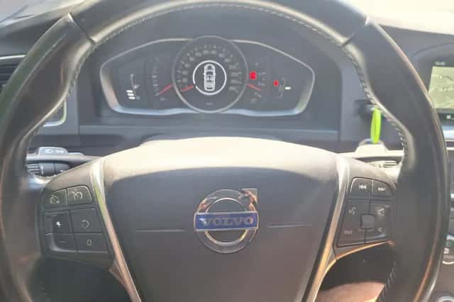 Volvo V60 (2014) thumbnail 6