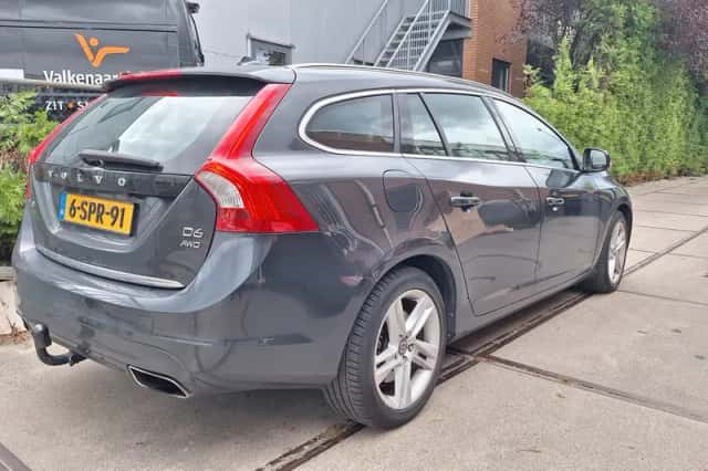 Volvo V60 (2013) thumbnail 4