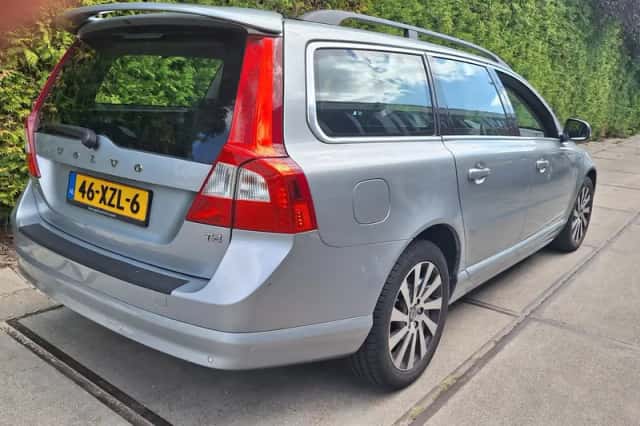 Volvo V70 (2012) thumbnail 2