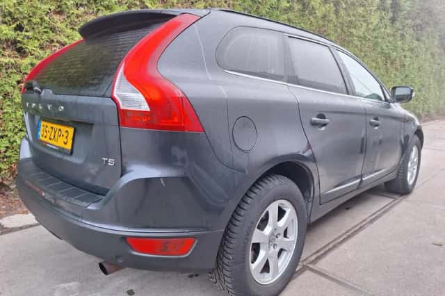 Volvo XC60 (2013) thumbnail 4