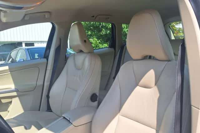 Volvo XC60 (2010) thumbnail 6