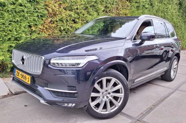 Volvo XC90 (2016) thumbnail 1