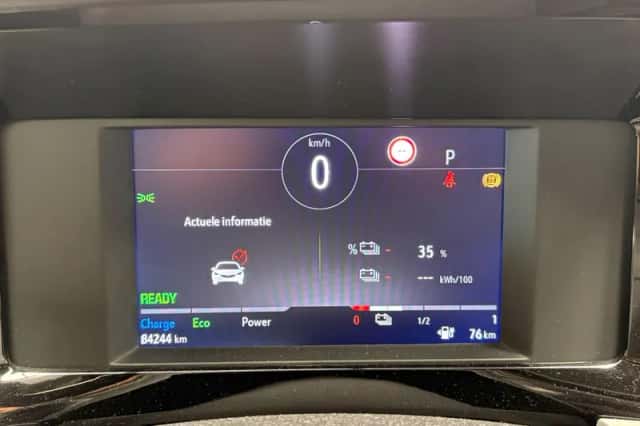 Opel Mokka-e (2022) thumbnail 4