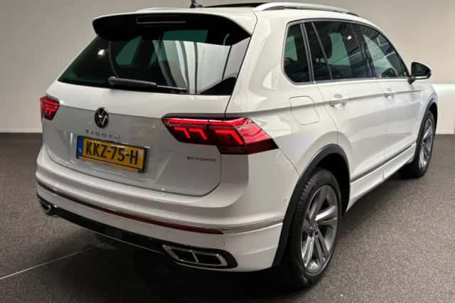 Volkswagen Tiguan (2023) thumbnail 2